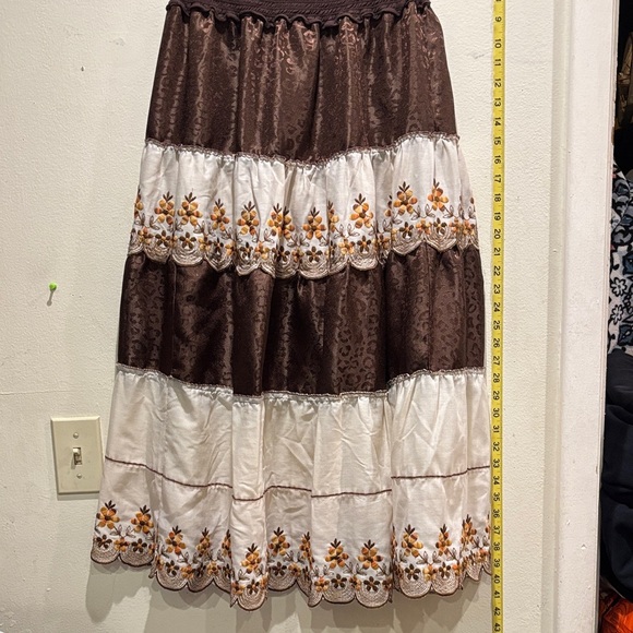 Dresses & Skirts - Elegant Brown and Cream Embroidered Skirt